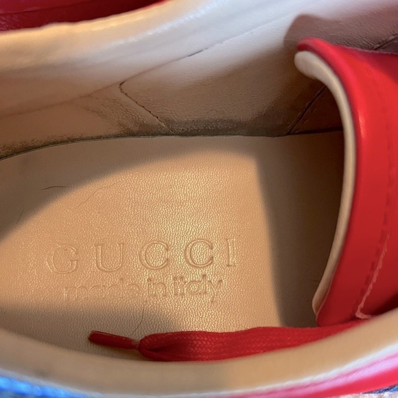 **Sold**  Gucci “Ace-Bee” 🔴
Size 11
Used - Picture 4 of 4